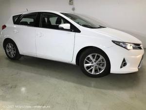 SE VENDE TOYOTA AURIS 120D ACTIVE AñO:  COLOR: -