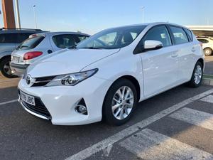 TOYOTA Auris D ACTIVE -15