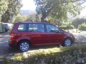 VOLKSWAGEN Touran 2.0 TDI DSG TRENDLINE 5p.