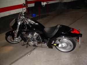 SUZUKI Intruder MR (modelo actual) -08