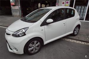 TOYOTA Aygo 70 Live 5p.