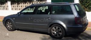 VOLKSWAGEN Passat Variant 1.9 TDi Highline 130CV 5p.