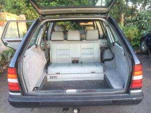 MERCEDES-BENZ Clase E E 300 DIESEL FAMILIAR -93