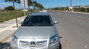 TOYOTA Avensis 2.0 D4D Executive Wagon 5p.