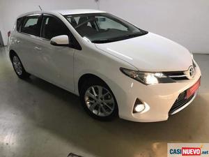 Toyota auris 90d active '14 de segunda mano