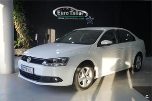 VOLKSWAGEN Jetta 2.0 TDI 140cv Advance 4p.