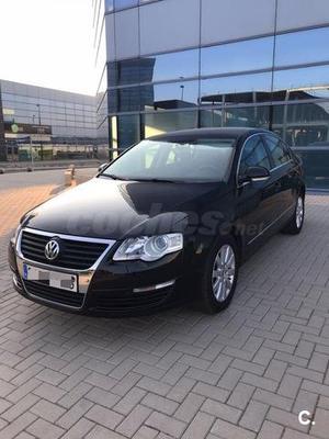 VOLKSWAGEN Passat 2.0 TDI 140cv DPF Highline 4p.