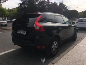 VOLVO XC60 D5 AWD Momentum Auto -10