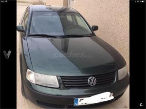 Volkswagen Passat 1.9 Tdi Trendline 4p. -98