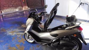 YAMAHA NMAX -16