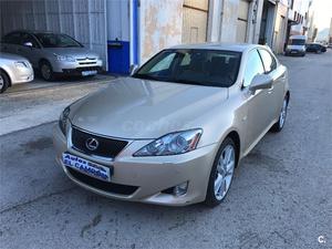 LEXUS IS220d Premium Multimedia 4p.