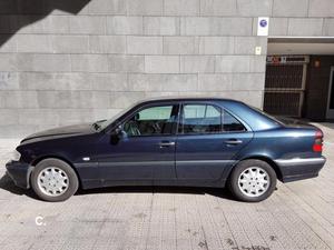 MERCEDES-BENZ Clase C C 240 ELEGANCE 4p.