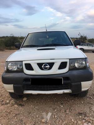 NISSAN Terrano 2.7 TDi Sport 3p -05