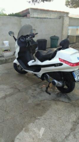 PIAGGIO X-Evo 125 Sport -16