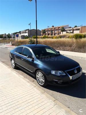 VOLKSWAGEN Passat 2.0 TDI 140cv Highline 4p.