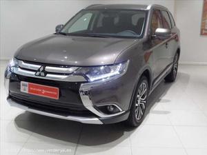 SE VENDE MITSUBISHI OUTLANDER 220DI-D MOTION 2WD 5PL. -