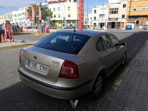 SKODA Octavia 2.0 TDI Elegance -04