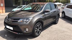 TOYOTA RavD AWD Advance 5p.