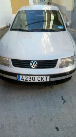 VOLKSWAGEN Passat 1.9 TDI -97