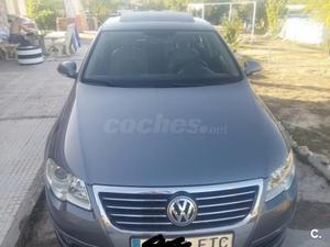 VOLKSWAGEN Passat 2.0 TDI 140cv Highline 4p.