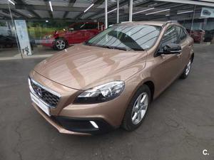 VOLVO V40 Cross Country 2.0 D3 Momentum Auto 5p.