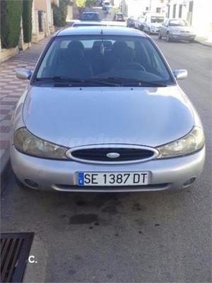 Ford Mondeo 1.8td Ambiente 4p. -00