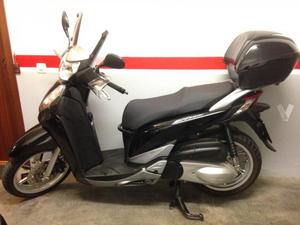 HONDA SCOOPY SH300i ABS Top Box (modelo actual) -11