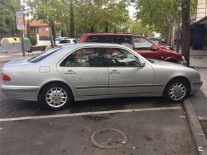 MERCEDES-BENZ Clase E E 320 CDI ELEGANCE AUTO 4p.