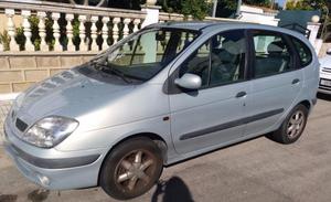 RENAULT Mégane BREAK AUTHENTIQUE V -01