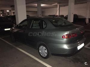 SEAT Cordoba 1.9 TDI 100 CV SIGNA 4p.