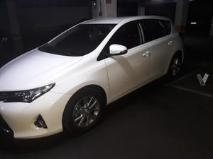 TOYOTA Auris 130 Active -13