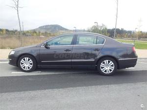 VOLKSWAGEN Passat 2.0 TDI 140cv Highline 4p.