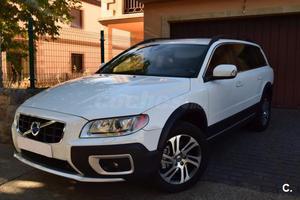 VOLVO XC D5 AWD Momentum Auto 5p.