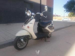 APRILIA Compay 50 Custom (modelo actual) -08