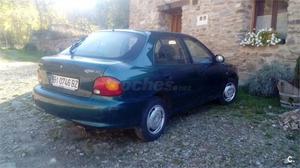 Hyundai Accent 1.3i Gls 12v 5p. -98