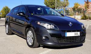 RENAULT Mégane Sport Tourer Dynamique dCi 110 eco2 -11