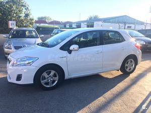 TOYOTA Auris 1.8 Hibrido Active 5p.