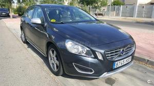 VOLVO V D3 Momentum Auto 5p.