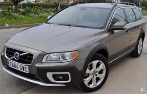 VOLVO XC70 D5 Momentum Auto 5p.