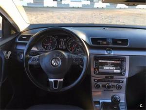 Volkswagen Passat 2.0 Tdi 140cv Advance Bluemotion Tech 4p.