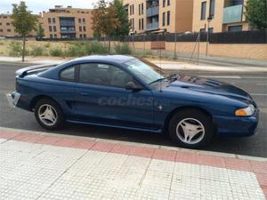 Ford Mustang Coupe 3.8 V6 Automatico 