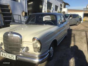 Mercedes-Benz 220