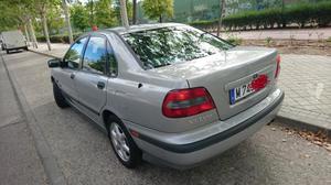 VOLVO S40 S