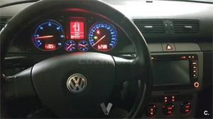 Volkswagen Passat 2.0 Tdi 140cv Advance Dsg 4p. -08