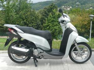 HONDA SCOOPY SH300i C-ABS (