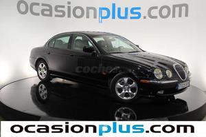 Jaguar Stype V6 3.0 Executive 4p. -01
