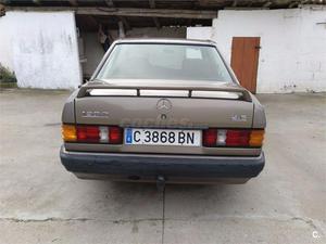 MERCEDES-BENZ 100D MB-100 COMBI I 4p.