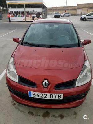 RENAULT Clio Luxe Privilege v 5p.