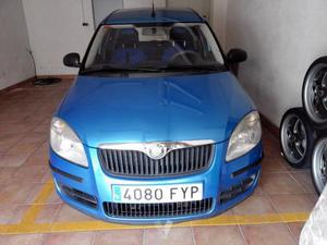 SKODA Roomster 1.4 TDi 80cv Urban -08