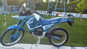 SUZUKI DR 